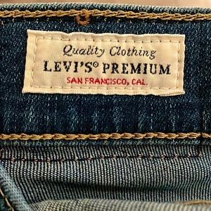 Levi’s Premium 311 shaping skinny jeans. Size 18W.